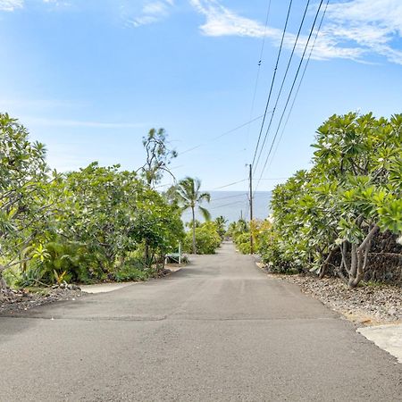 Ocean-View Bungalow Walk To Pebbles Beach! Hookena Esterno foto